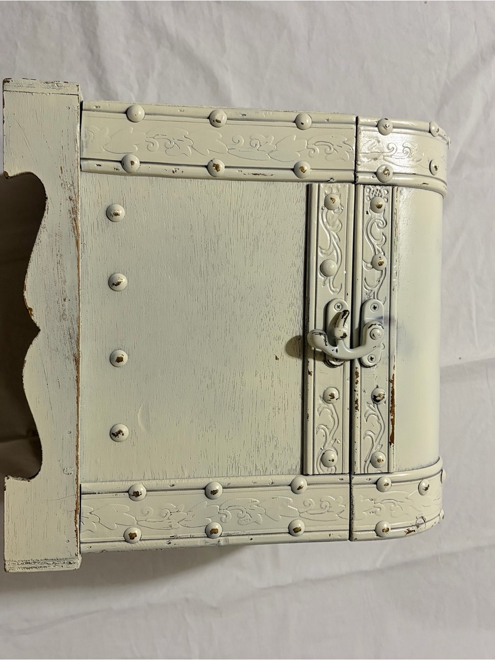 Small storage trunk/box - Picture 2 of 7